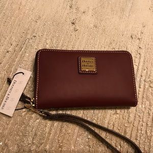 DOONEY & BOURKE phone wristlet.